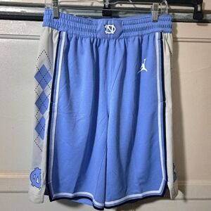 New North Carolina Shorts Men's Size Large Jordan Brand Nike New With Tags!